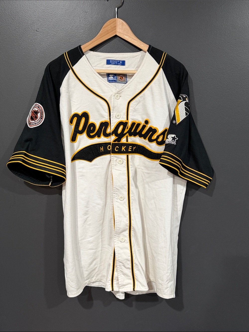 STARTER Pittsburgh Penguins Hockey Jersey with Black & Gold Accents XL